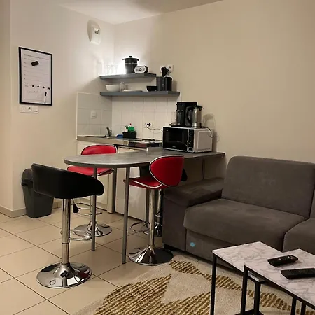 Spacieux A - Terrasse & Netflix Монпелье